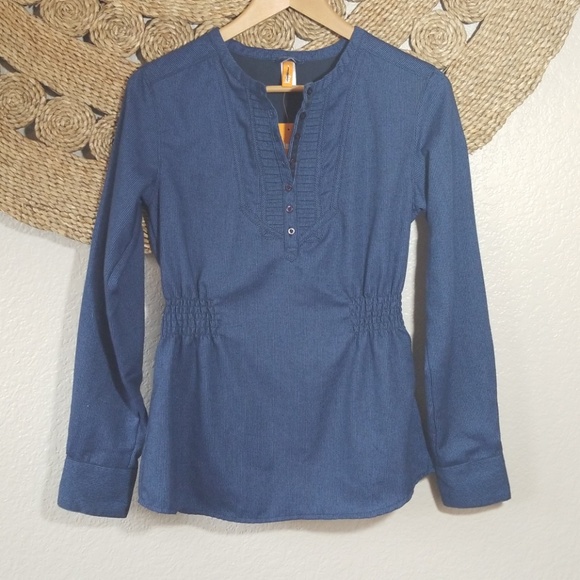 Lucy Tops - Lucy Travelista stripe long sleeve top Small  B28